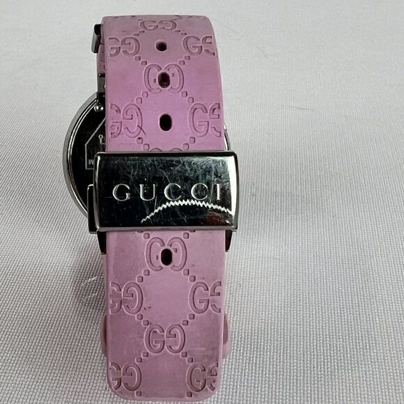 Gucci Women's Swiss Digital Watch with Pink Rubber Strap - Picture 2 of 16